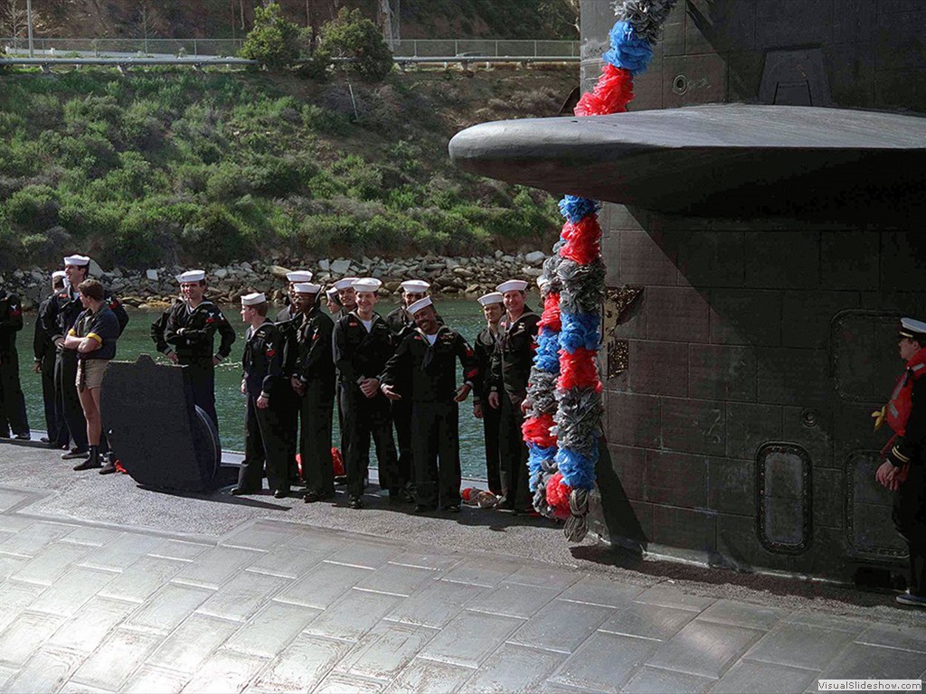 Chicago (SSN-721)-8